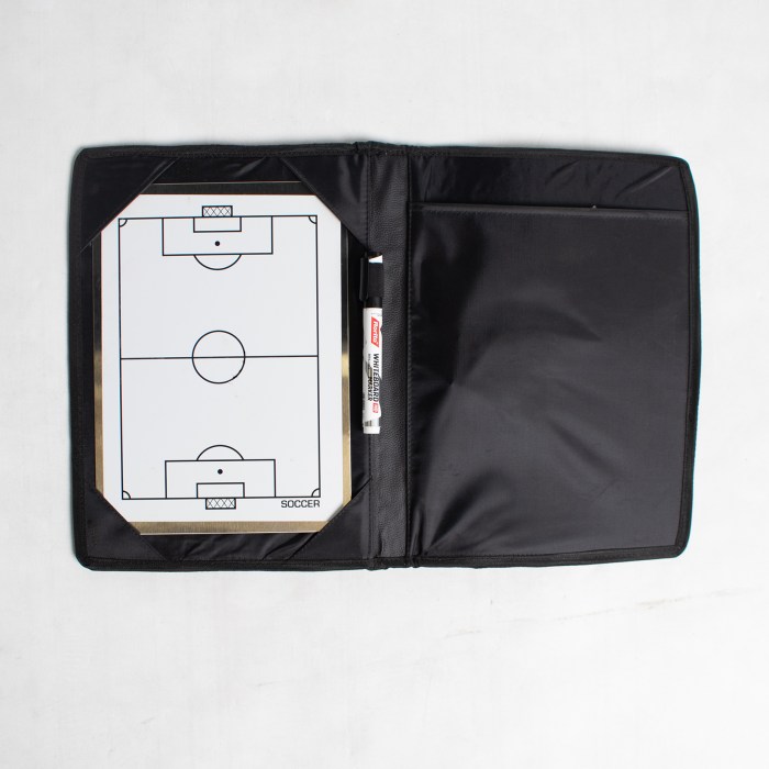 Magnetic Coach folder Football ( WHITE BOARD)